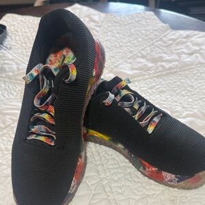 No Bull women’s trainer shoes.